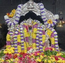 எட்டாம் படைவீடு முருகன் கோவிலில் நேற்று நடந்த கந்தசஷ்டி விழா