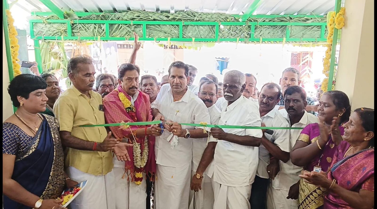 22 லட்சம் மதிப்பீட்டில் கட்டப்பட்ட புதிய நியாயவிலைகடை