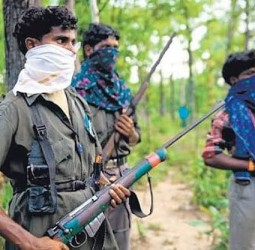 சத்தீஸ்கரில் 51 மாவோயிஸ்டுகள் சரண்!