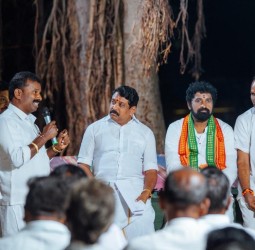 திண்டுக்கல் மாவட்டம் விராலிப்பட்டி கிராமத்தில் நடந்த கிராம சபை கூட்டம்