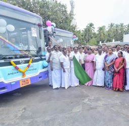 நாகர்கோவில் பேருந்து நிலையத்தில் புதிய தாழ்தள பேருந்து சேவை