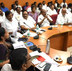 சேலம் மாவட்டத்தில்   30லட்சம் வாக்காளர்கள்  11 தொகுதி வாரியாக பட்டியல்