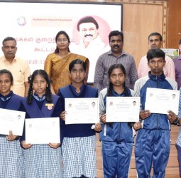 தமிழ் வளர்ச்சித்துறை சார்பில் பள்ளி மற்றும் கல்லூரிகளுக்கு நடத்தப்பட்ட போட்டி