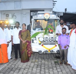 கேப்டன் ஆலயத்தில், தேமுதிக தொண்டர்கள் மற்றும் நிர்வாகிகளுடன் ஆயுத பூஜை,