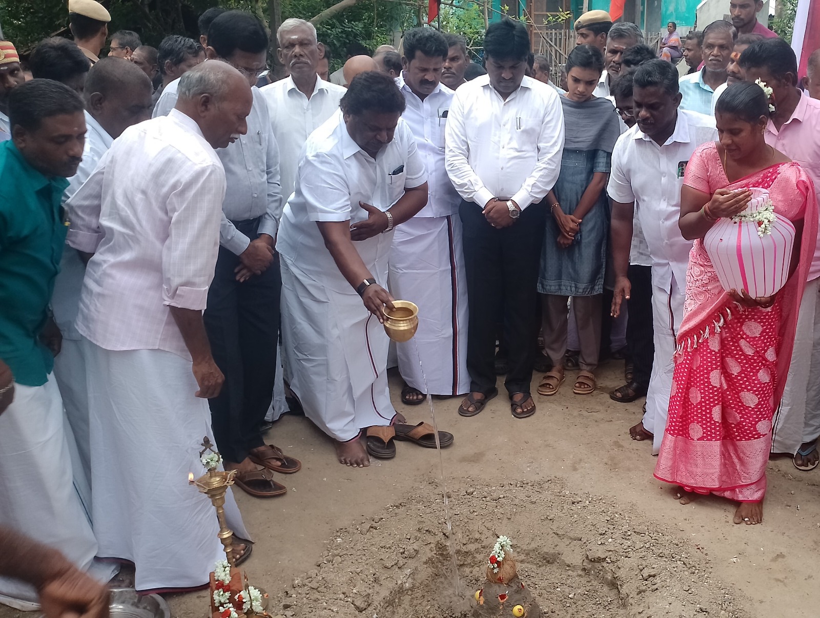 ரூ.2.33 கோடி மதிப்பிலான வளர்ச்சித் திட்டப் பணி