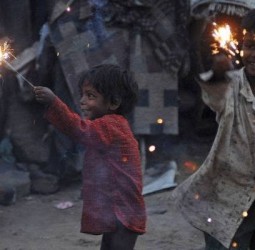 *ஏழையின் வாழ்வில் தீபாவளி.*