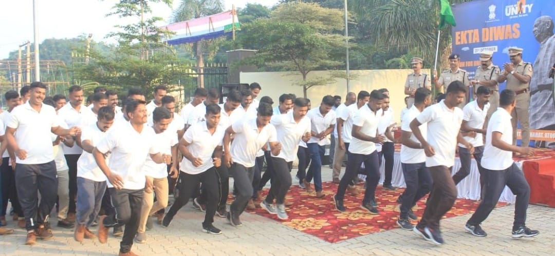 ஆவடி பகுதியில் 5 கி.மீ., தூரத்துக்கு நேற்று ஒற்றுமை ஓட்டம்