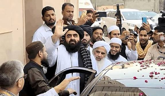 பெண் பத்திரிகையாளர்களுக்கு தடை புகார் எதிரொலி: மற்றொரு கூட்டத்தில் அனுமதி வழங்கப்பட்டது!