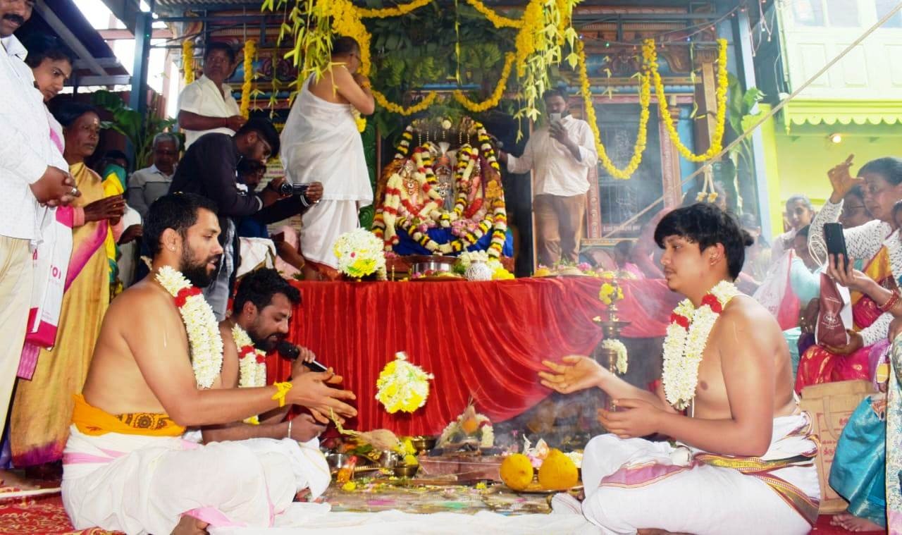 ஊட்டி சீனிவாச பெருமாள் கோவிலில் நேற்று திருக்கல்யாண நிகழ்ச்சி