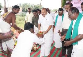 வீராணம் ஏரியில் ரூ.63.50 கோடி வெள்ள தடுப்பு பணிகள்: அமைச்சர் எம்.ஆர்.கே.பன்னீர்செல்வம் துவக்கி வைத்தார்