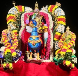 28- ஆம் ஆண்டு கந்த சஷ்டி பெருவிழாவில் சஹஸ்ரநாம அர்ச்சனை சிறப்பு வழிபாடு.....