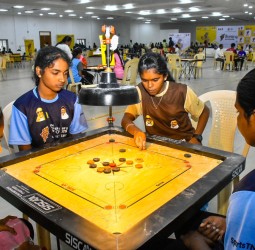 முதலமைச்சர் கோப்பைக்கான கேரம் விளையாட்டுப் போட்டி