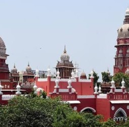 கரூர் வழக்கில் நீதிபதியை விமர்சித்த ஓய்வு பெற்ற காவல் அதிகாரி ஜாமீன் மனு: காவல்துறைக்கு ஐகோர்ட் உத்தரவு