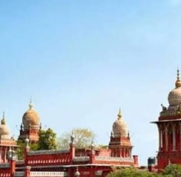 முதுநிலை பட்டதாரி ஆசிரியர் தேர்வு; திட்டமிட்டபடி நாளை மறுநாள் நடைபெறும்: ஐகோர்ட் உத்தரவு