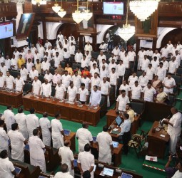 தமிழ்நாடு சட்டப்பேரவைக்கூட்டத்தொடர் நேற்று தொடங்கியது