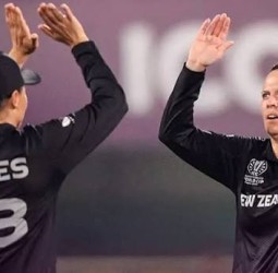 உலகக் கோப்பை: வங்காளதேசத்தை வீழ்த்தி நியூசிலாந்து பெண்கள் அணி முதல் வெற்றி