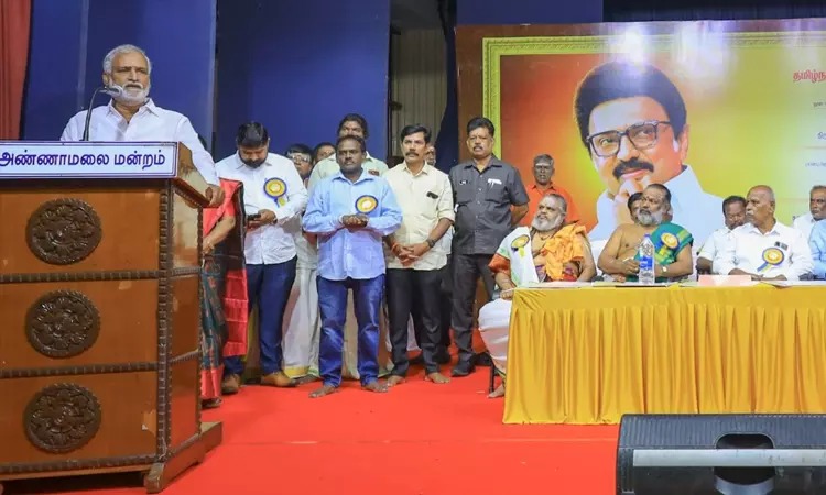 கோவில் தொகுப்பூதிய பணியாளர்கள் 1500 பேர் 4 மாதத்தில் பணிநிரந்தரம் அமைச்சர் சேகர்பாபு அறிவிப்பு