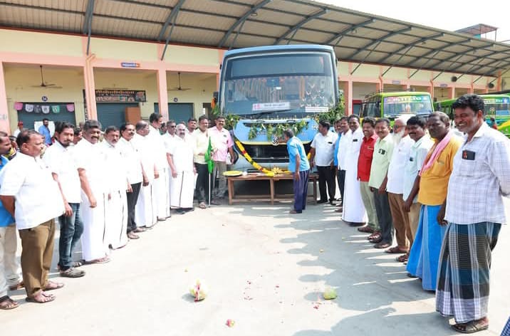 செஞ்சியில் இருந்து வவ்வால் குன்றம் வழியாக மேல் கூடலூருக்கு புதிய வழித்தடத்தில் இயங்கும் பேருந்து