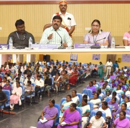 மருத்துவர்கள் மற்றும் பணியாளர்களுடனான விழிப்புணர்வு கூட்டம்