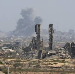 குண்டுவீச்சை நிறுத்துமாறு டிரம்ப் கூறிய பிறகு இஸ்ரேல் நடத்திய தாக்குதலில் காசாவில் 6 பேர் உயிரிழப்பு