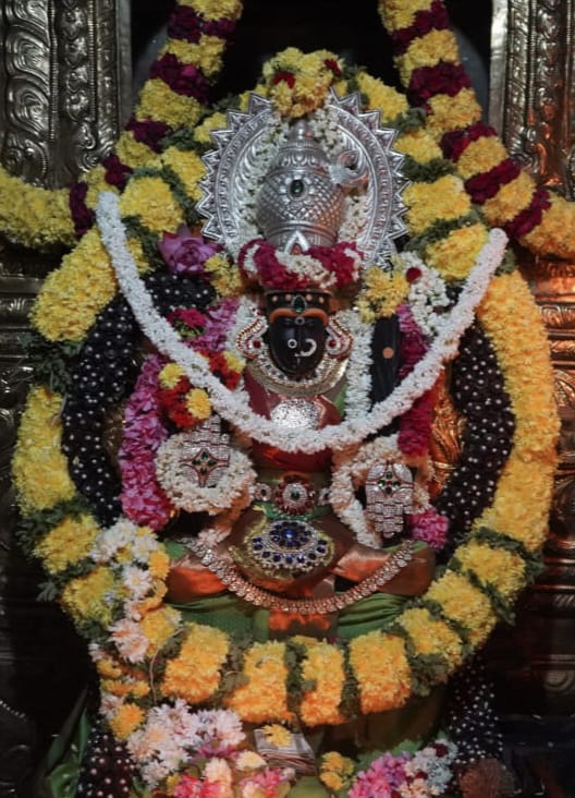 உக்கல் அருள்மிகு மடாவளம் ஸ்ரீ காமாட்சி அம்பாள் கோயிலில் மகா ஆரத்தி தரிசனம்:
