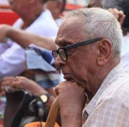 முதியோரைக் காப்போம்