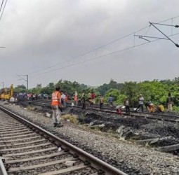 மகாராஷ்டிரா, சத்தீஸ்கர், மத்திய பிரதேசத்தில் ரூ.24,634 கோடியில் 4 ரயில்வே திட்டங்களுக்கு அனுமதி