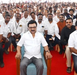 தங்க நகைப் பூங்காவுக்கு நேற்று முதல்வர் ஸ்டாலின் அடிக்கல்