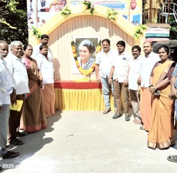 இந்திரா காந்தியின் நினைவு தினம்: மத்திய மாவட்ட காங்., சார்பில் அனுசரிப்பு!