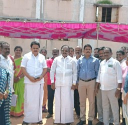 அரசு ஆண்கள் மேல்நிலைப் பள்ளியில் மாணவிகளுக்கான பூப்பந்து போட்டி.......