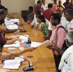 கலெக்டர் சந்திரகலா தலைமையில் மக்கள் குறைத்தீர்வு கூட்டம்