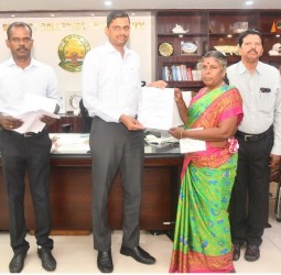 உப்பளத் தொழிலாளர்களின் குடும்பங்களுக்கான மழைக்கால நிவாரண உதவித்தொகை