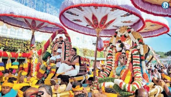 திருப்பதி கோயில் பிரம்மோற்சவம் 5வது நாள் மோகினி அலங்காரத்தில் ஏழுமலையான் பவனி