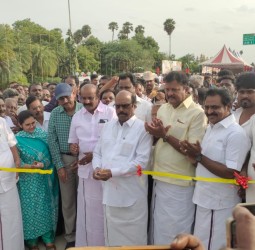 புதியதாக அமைக்கப்பட்ட உயர் மட்ட மேம்பாலத்தை, நேற்று திறந்து வைத்து அமைச்சர் எ.வ.வேலு