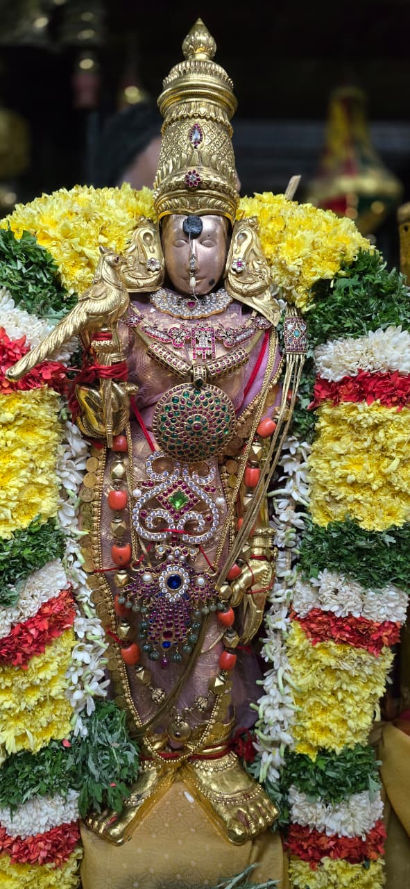 பிட்டுக்கு மண் சுமந்த லீலை