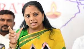 பிஆர்எஸ் கட்சியிலிருந்து மேலவை உறுப்பினர் கவிதா சஸ்பெண்ட்: மகள் மீது கே.சந்திரசேகர ராவ் ஒழுங்கு நடவடிக்கை
