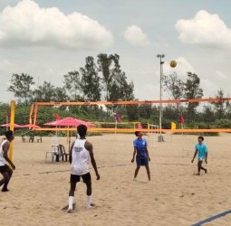 நாகை புதிய கடற்கரையில் பீச் வாலிபால் போட்டி
