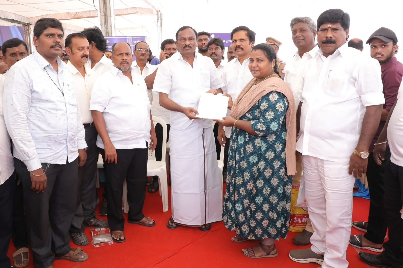 உங்களுடன் ஸ்டாலின் சிறப்பு முகாம் சென்னை மாநகராட்சி வளசரவாக்கம் 11 வது மண்டலம், 145 வது வட்டம் நெற்குன்றத்தில் நடைபெற்றது