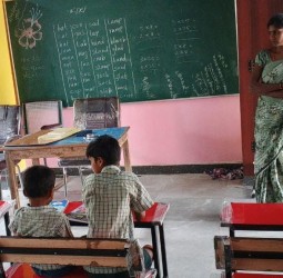 டீ பாஞ்சாலம் வாழை வராகி அம்மன் கோவிலில் பரிவர்த்தன ஏகாதசி சிறப்பு அலங்காரம்