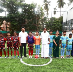 உள்விளையாட்டு அரங்கத்தை முதல்வர் உதயநிதி திறந்து வைத்தார்
