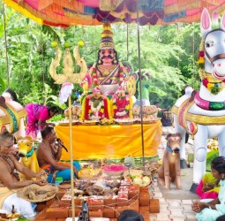 கிழவம் பூண்டி ஸ்ரீ முனீஸ்வரன் மற்றும் அம்ச்சார் அம்மன் கோவிலில் 48 ஆம் நாள் மண்டல பூஜை