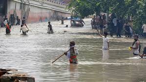 டெல்லியில் கனமழை: யமுனை நதியில் வெள்ள அபாய எச்சரிக்கை