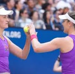 அமெரிக்க ஓபன் டென்னிஸ் தொடர்ந்து 2ஆவது முறையாக சாம்பியன் பட்டம் வென்ற சப்லென்கா