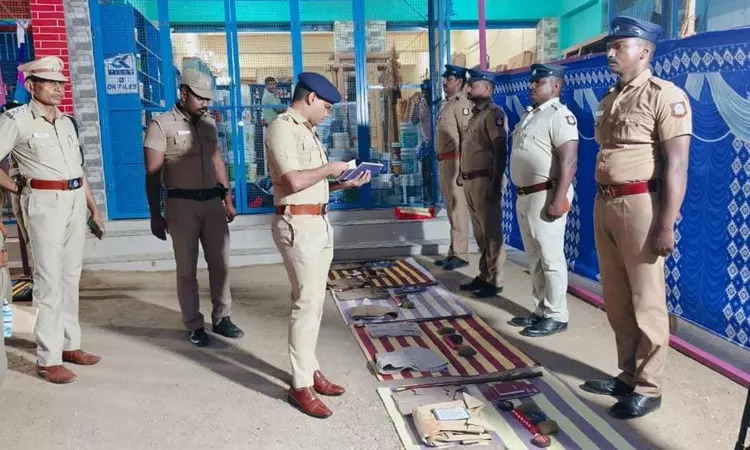 காட்பாடி அருப்புமேடு சாலையில் நடந்த 'உங்களுடன் ஸ்டாலின்' திட்ட முகாம்