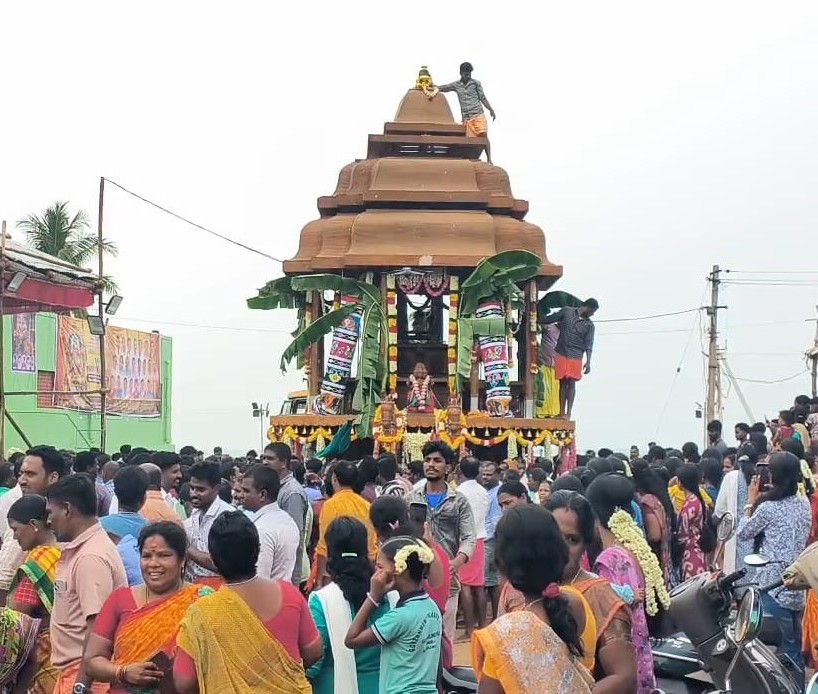 கிளிஞ்சல்மேடு கிராமத்தில் எல்லையம்மன் கோவில் தேர் வெள்ளோட்டம்