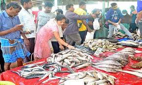 மீன் வரத்து அதிகரிப்பால் மீன் விலை வீழ்ச்சி