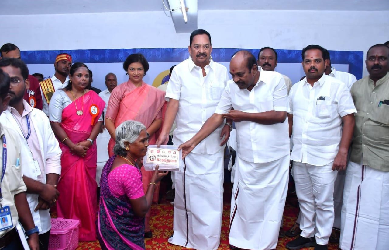 பேரூராட்சி அரசு ஆண்கள் மேல்நிலைப் பள்ளியில் உங்களுடைய ஸ்டாலின் முகாமை