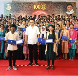 ஆசிரியர் தேர்வு வாரியம் மூலம் தேர்வு செய்யப்பட்ட 2,715 பேருக்கு ஆசிரியர் பணிக்கான நுழைவுநிலைப் பயிற்சி