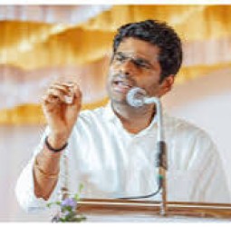 “சனிக்கிழமைகளில் மட்டுமே மக்களை பார்ப்பேன் என்பது...” - விஜய் மீது அண்ணாமலை விமர்சனம்