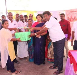 ராணிப்பேட்டை மாவட்டம் வி.சி.மோட்டூர் ஊராட்சியில் ‘உங்களுடன் ஸ்டாலின்’ திட்ட முகாம்